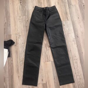 Wilfred Melina Pant